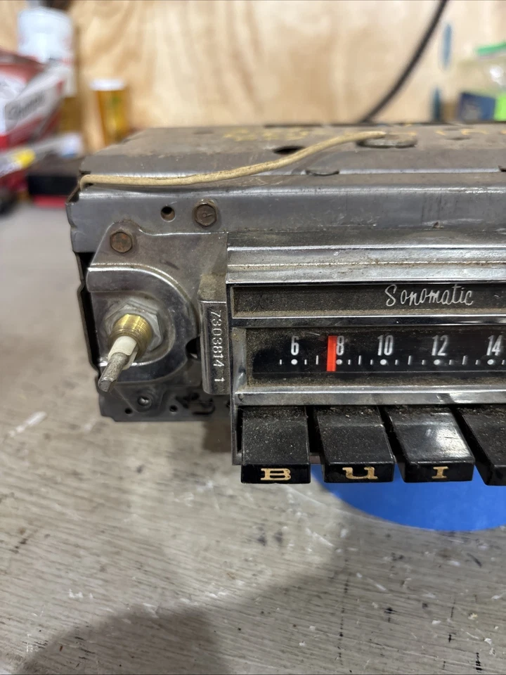 RADIO ORIGINAL BUICK RIVIERA SKYLARK 1968 1969 MODELO # 7302524 Foto 2 de 4