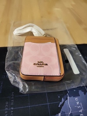 Coach CEC50 Zip Card Case Signature Canvas With Flower Charm