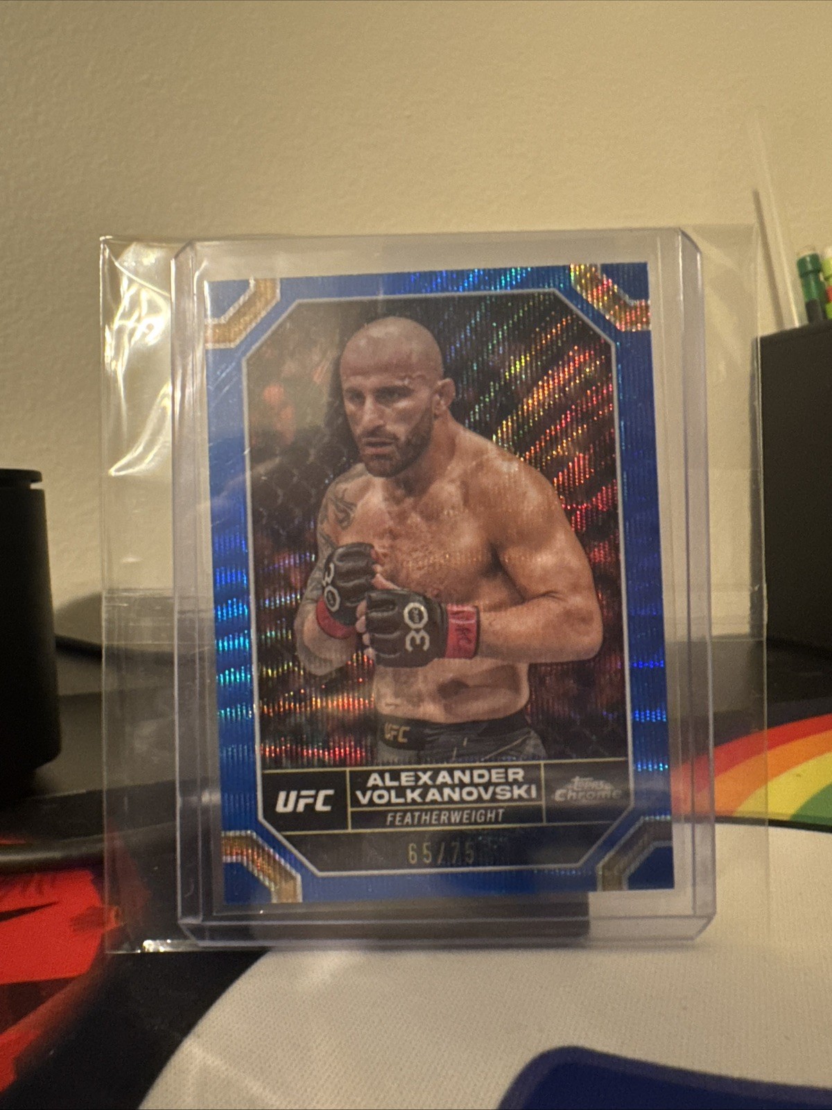 2024 Topps Chrome UFC Alexander Volkanovski - BLUE WAVE REFRACTOR /75