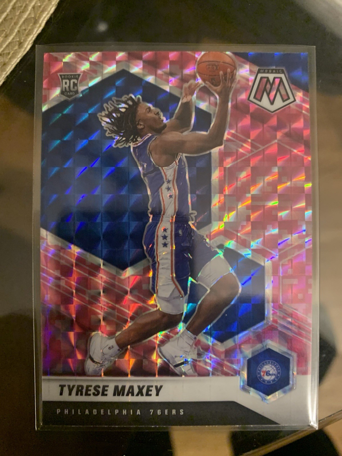 2020-21 Panini Mosaic - Rookie Tyrese Maxey #203 Pink Camo Mosaic Prizm (RC)