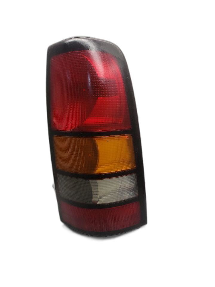 Passenger Tail Light Wideside for 04-05 GMC Sierra 1500 Pickup Part 1336868