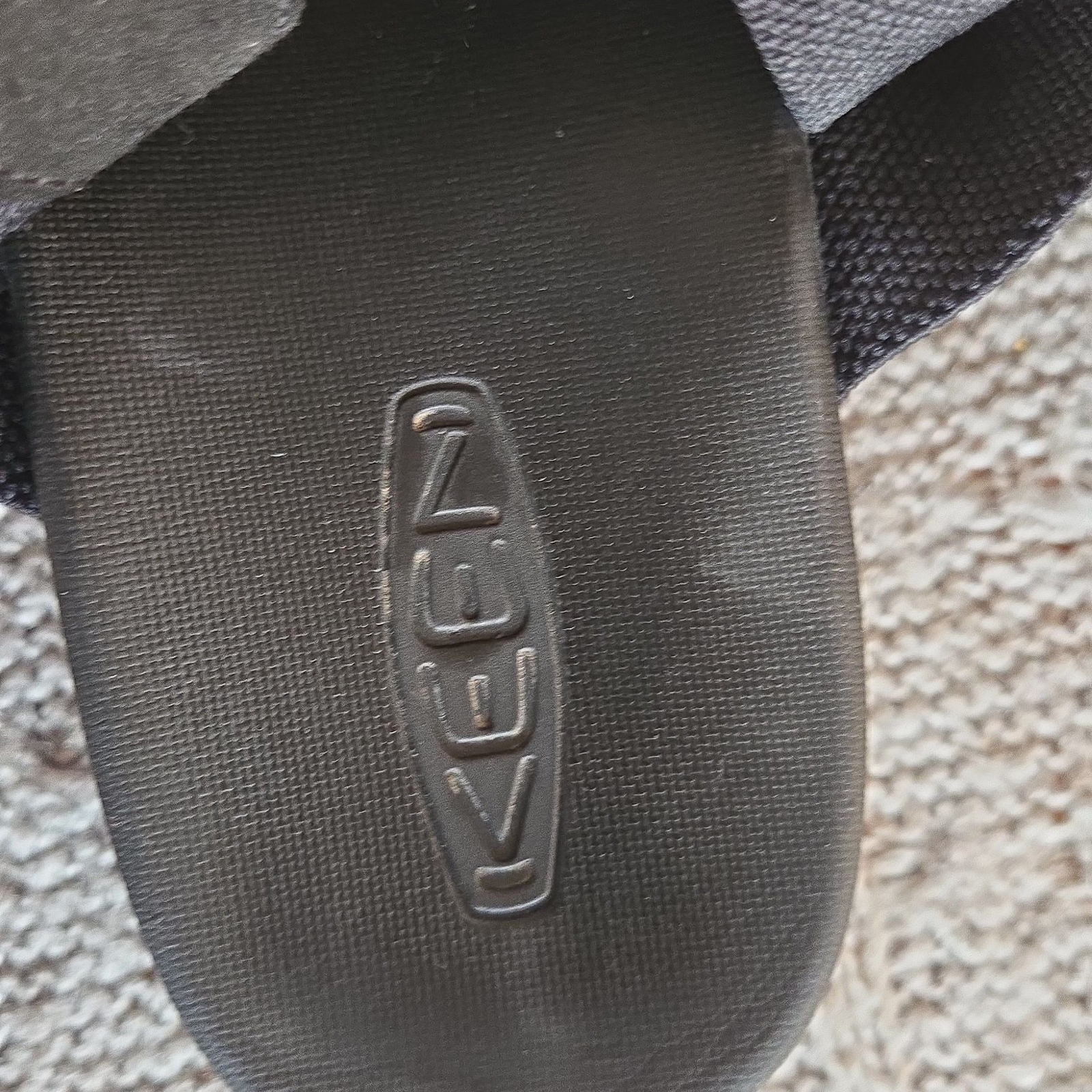 Nice KEEN Sandali donna con cinturino posteriore Elle Taglia 9 Nero