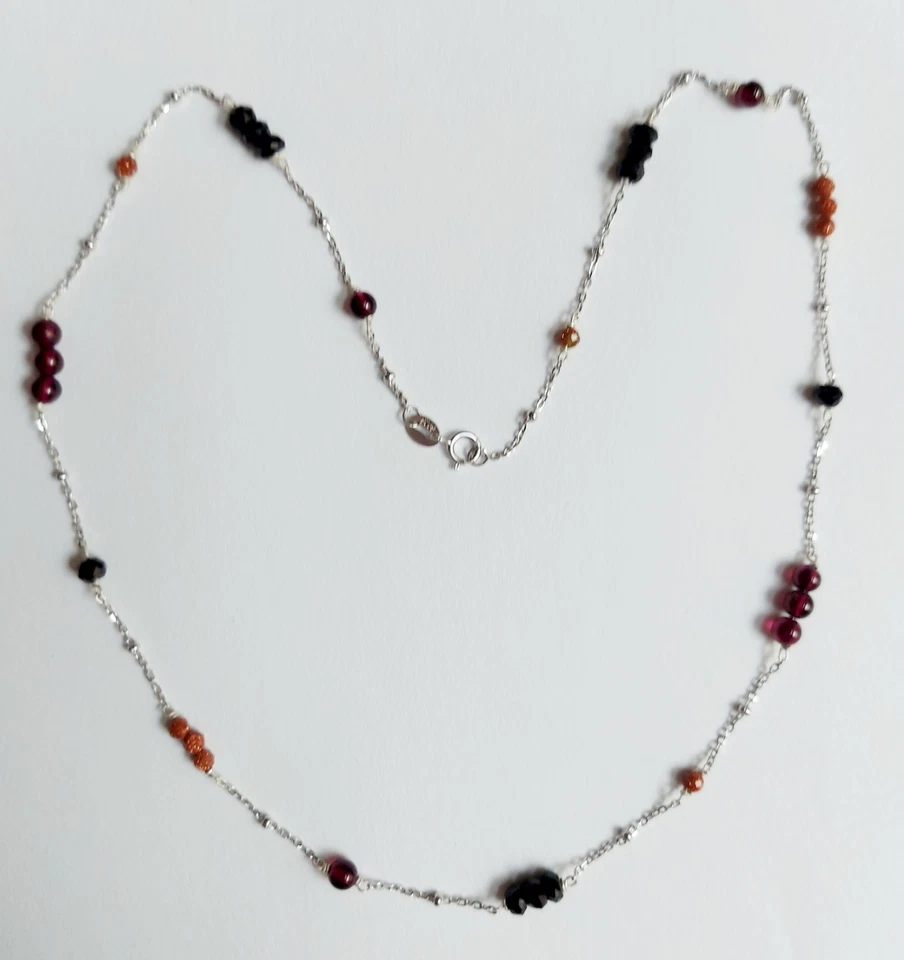 Collana in argento 925 con spinello nero, granato e pietra di luna sfaccettata  - Immagine 4 di 4