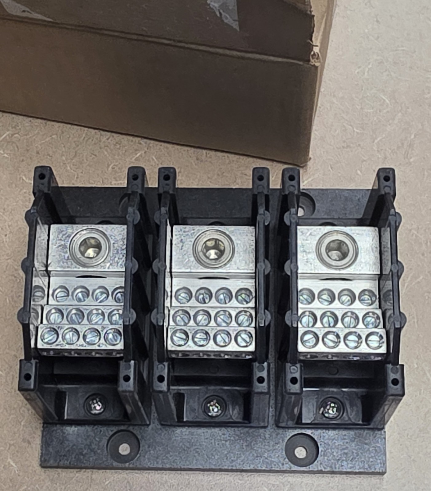 BUSSMAN PDB370-3 PDB power distribution block New In Box