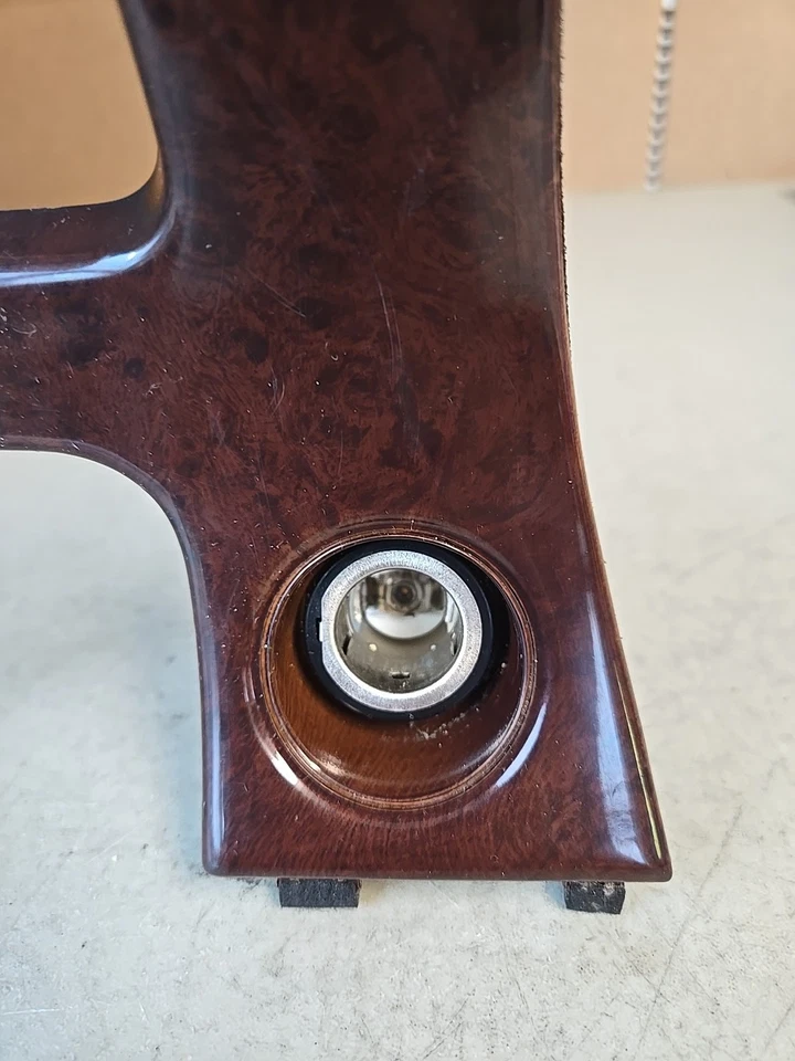 1998 INFINITI I30 CONSOLE SHIFTER BEZEL W/ Cig Lighter WOOD GRAIN  96941 — 第 2/4 张图片