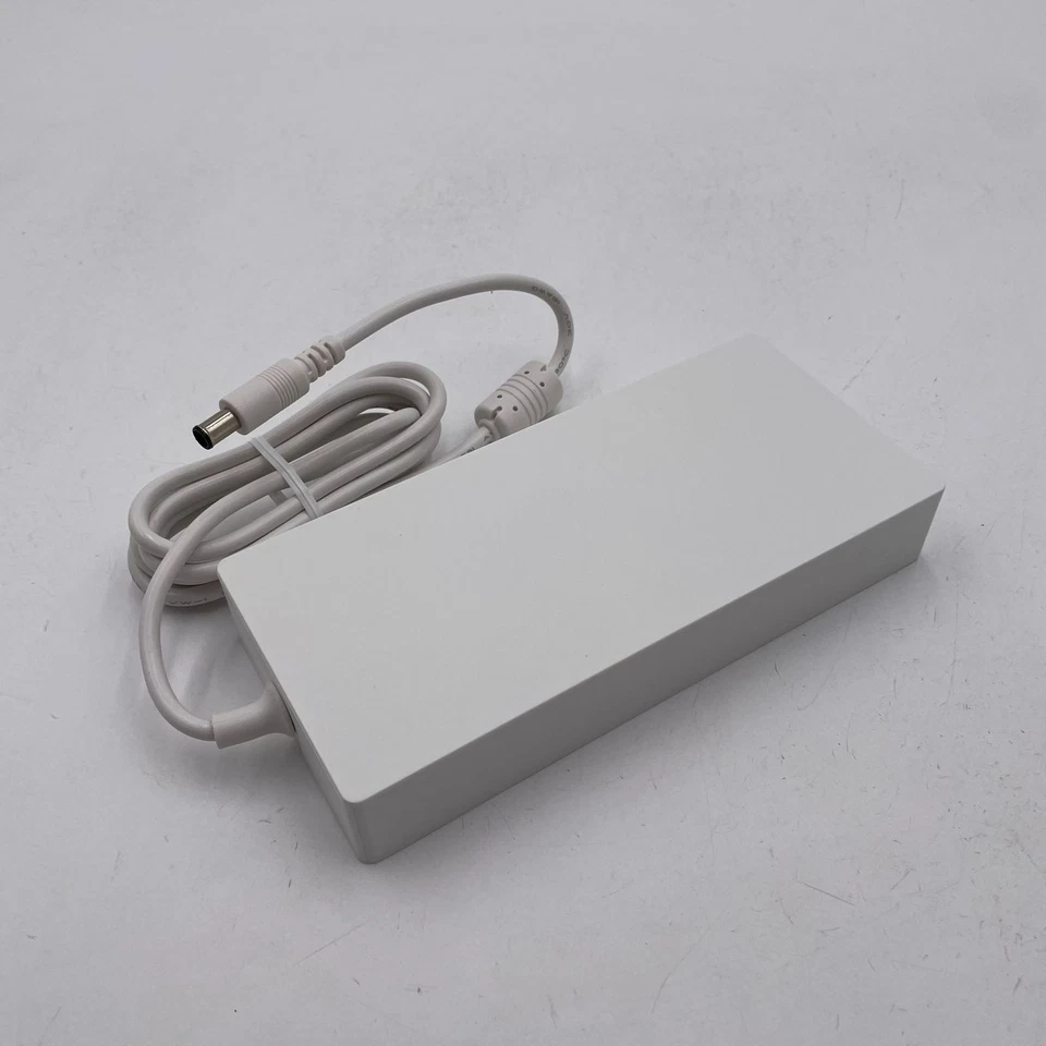 Genuine Samsung Monitor AC Power Adapter ADS-150KL-19N-3 19V 7.37A 140W White - Image 3 of 4