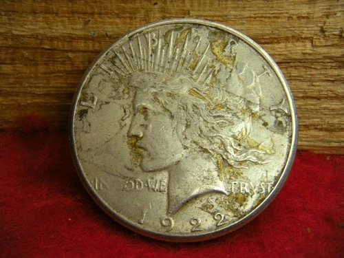 1922-S  PEACE  SILVER  DOLLAR  90%  SILVER  VERY  GOOD  CONDITION!