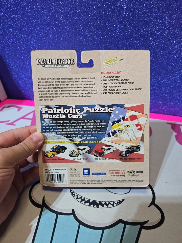 Johnny Lightning Pearl Harbor Day of Infamy GMC CCKW 6X6 CARGO TRUCK - Image 4 of 4