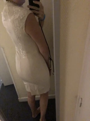 robe Karen Millen 12 broderie beigne moulante - Photo 1/4