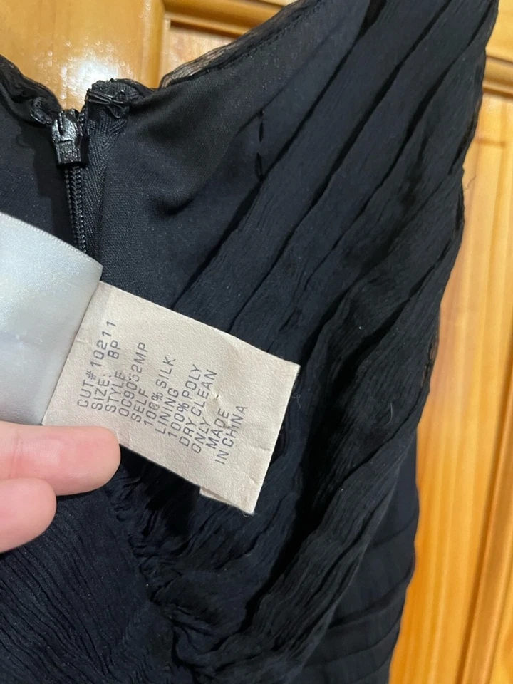 Vestido Tadashi Shoji Negro Calce y Acampanado Seda Whismigoth Gasa Talla 8 Pequeño Foto 3 de 4