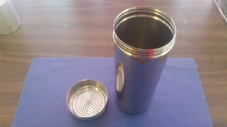 AGITADOR DE DRAGADO 3" 10 ONZAS ALUMINIO PARA CONDIMENTAR ESPECIAS SAL, TORNILLO DE PIMIENTA EN LA PARTE SUPERIOR Foto 4 de 4