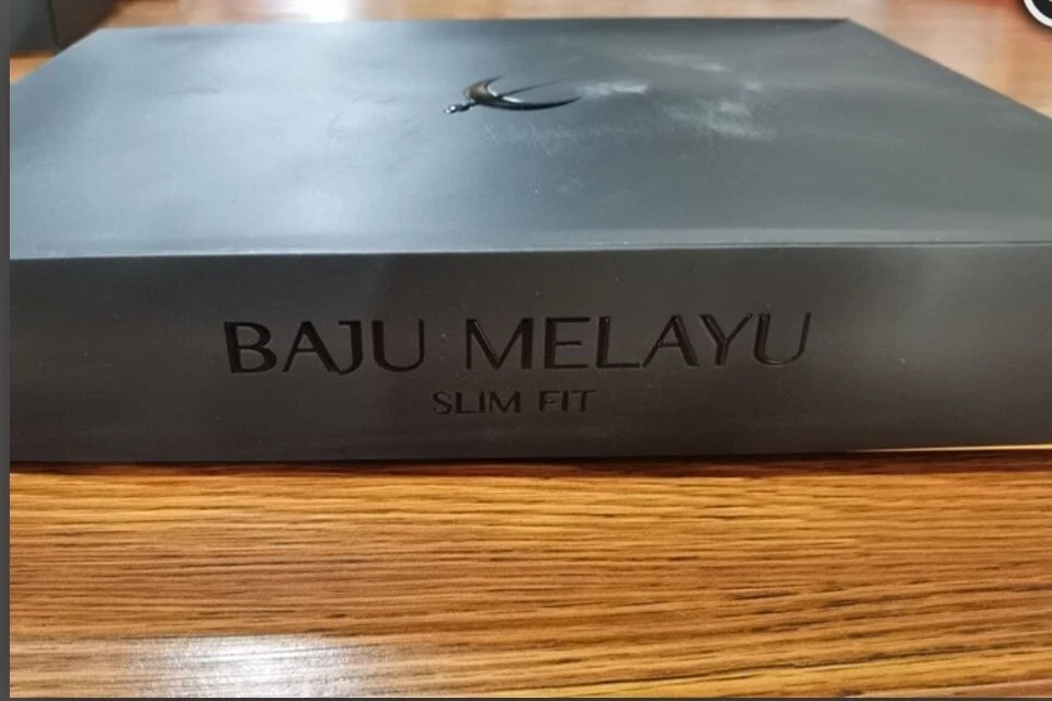 Traditional Malay Men Wear Elrah Exclusive Senna (Shirt + Pant only)  - Image 4 of 4