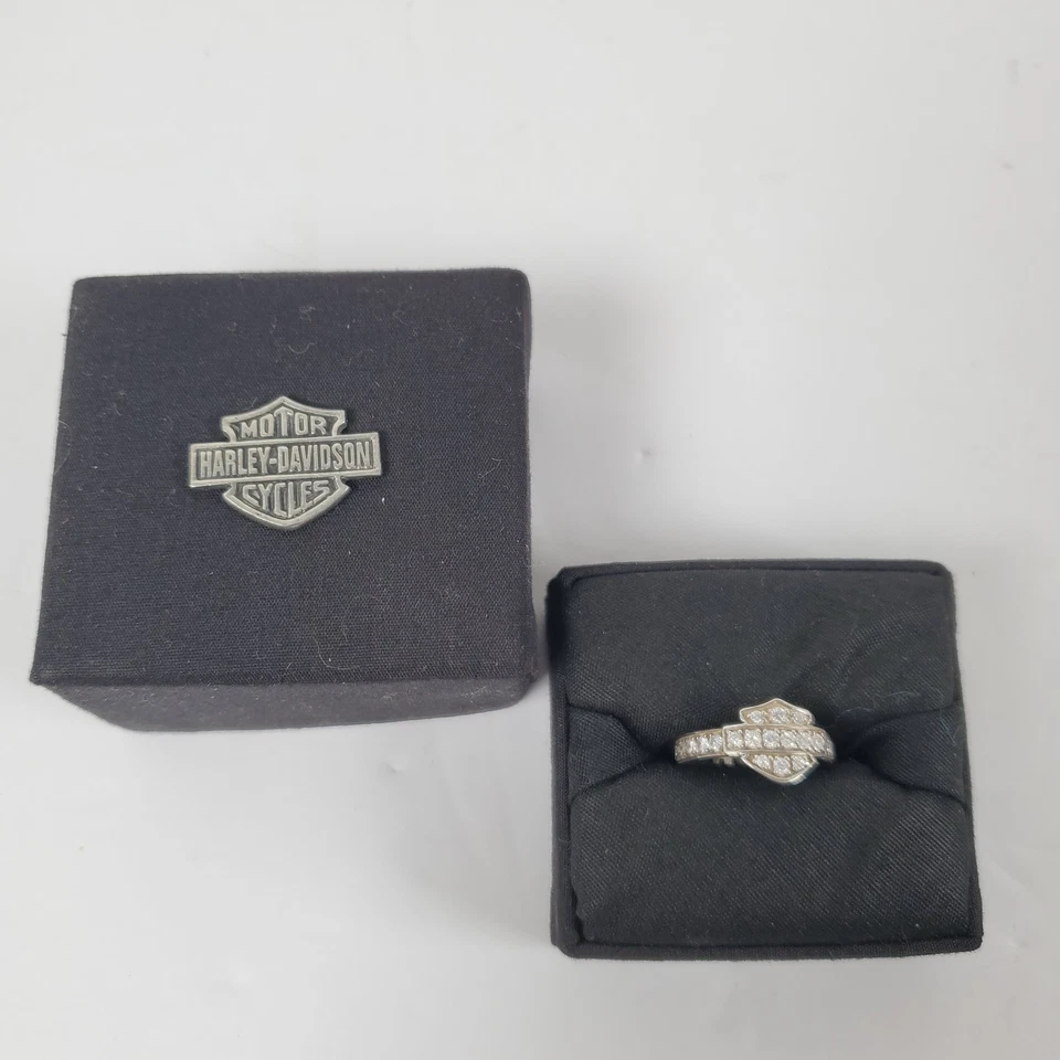 Harley-Davidson Women's Ring Silver Bling Bar & Shield Band HDR0159 Size 8 - Image 2 of 4