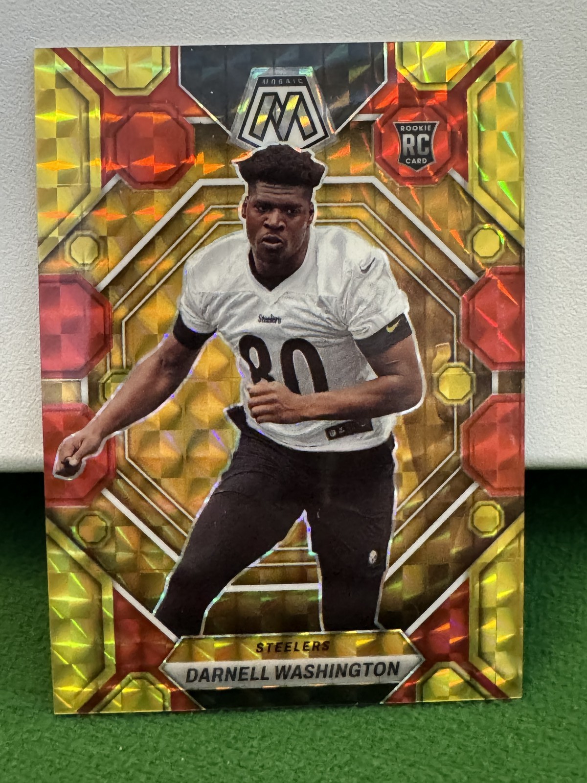 2023 PANINI MOSAIC CHOICE RED YELLOW FOOTBALL #306 DARNELL WASHINGTON RC /80