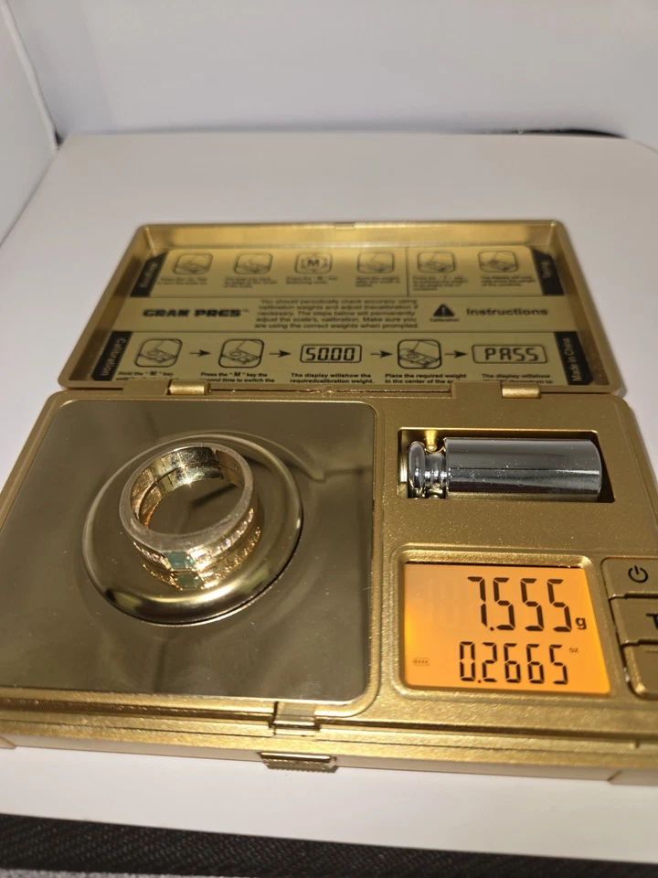 Anillo de oro amarillo de 18k - Esmeralda de 0,46 quilates + Diamantes de 0,32 quilates - Talla 10 - 7,55 g  Foto 2 de 4