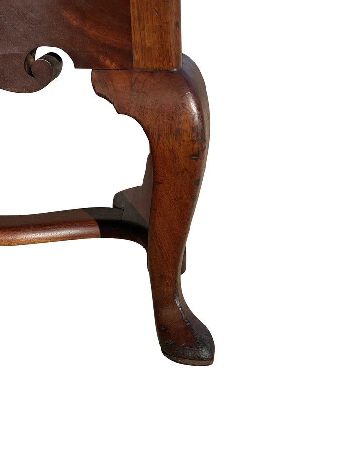 SILLA LATERAL ANTIGUA ESTILO QUEEN ANNE BOSTON CAOBA CON PATAS DE PALA Y CAMILLA Foto 3 de 4