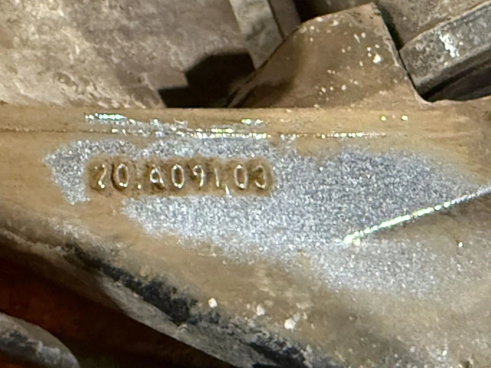 Pinza de freno delantera izquierda Fisker Karma 2011 gasolina/electricidad 20A09103 Foto 4 de 4