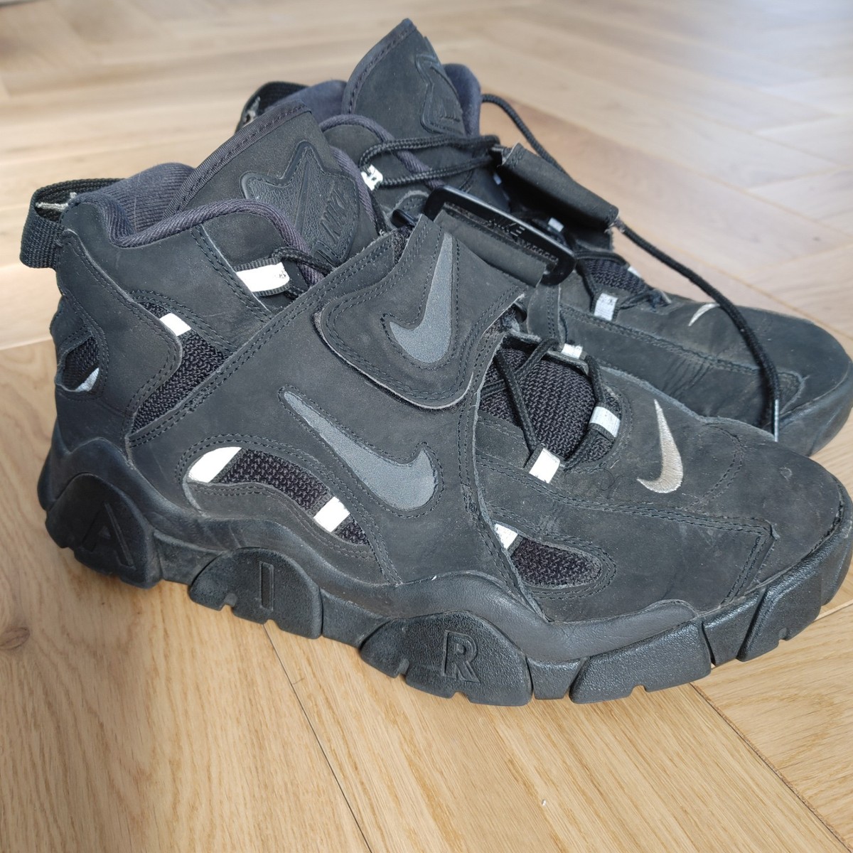 【88-78-UD】 Size 10.5 - Nike Air Barrage Mid Black for sale online | eBay