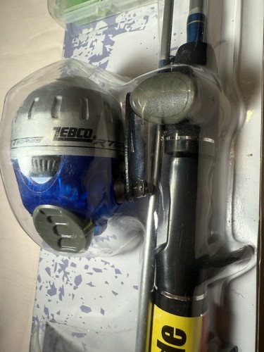 Zebco Ready Tackle Spincast Lancer Packaged Combo Rod & Reel Bobbers Hooks Lures - Picture 5 of 10