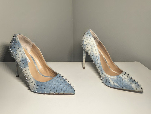 Steve Madden Blue Denim Studded Spike Pointed Toe Pump Slip-On Women’s 8 US