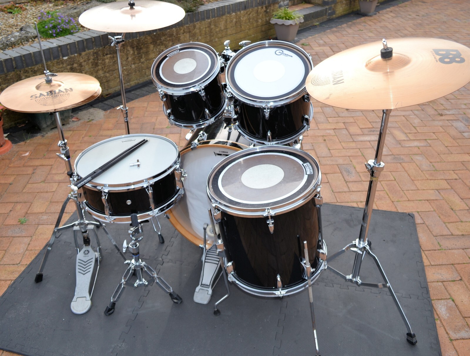 YAMAHA DRUM KIT + STANDS + CYMBALS eBay