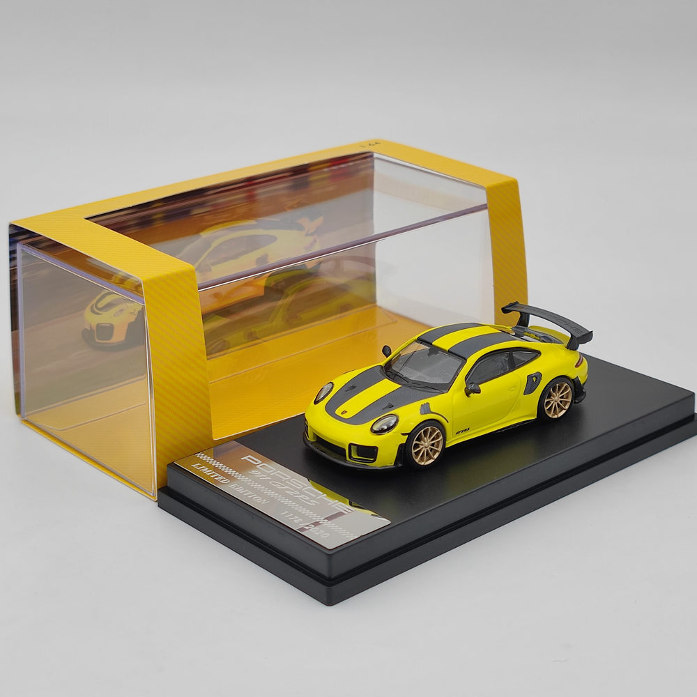 レジン製 1/64 ポルシェ911GT2RS Amazon.com: 911 (991) GT2 RS Weissach Package Black with