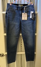 Democracy Jeans Women s 8 Curve Equality Straight Leg NWT