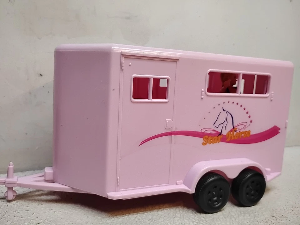 New-Ray Pink Pick Up Truck & Trailer Star Horse Set (No Figures) - Image 3 of 4