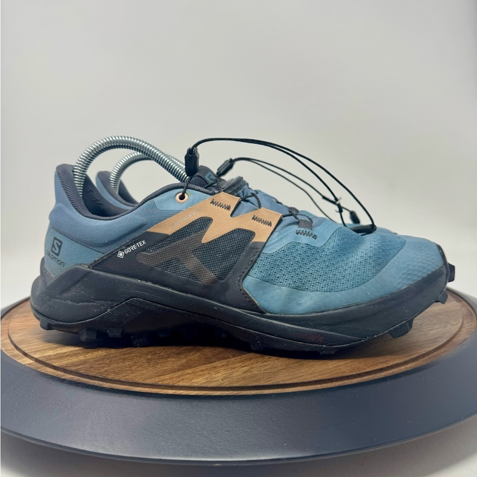 Salomon Women’s Size 9 Blue Trail Running Shoes Wildcross 2 GTX Gore-Tex