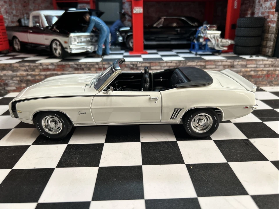 YCID 1/18 Scale 1969 CHEVY CAMARO COPO CONVERTIBLE “ONLY 48 MADE” - Image 2 of 4