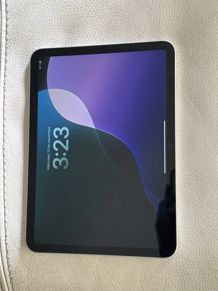 Apple iPad 10.ª Gen. 64GB, Wi-Fi, 10,9" - Plata - Imagen 3 de 4