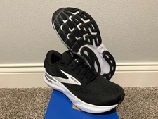 Women's Size 10 Brooks Adrenaline GTS 24 Running Shoes New In Box Black/White