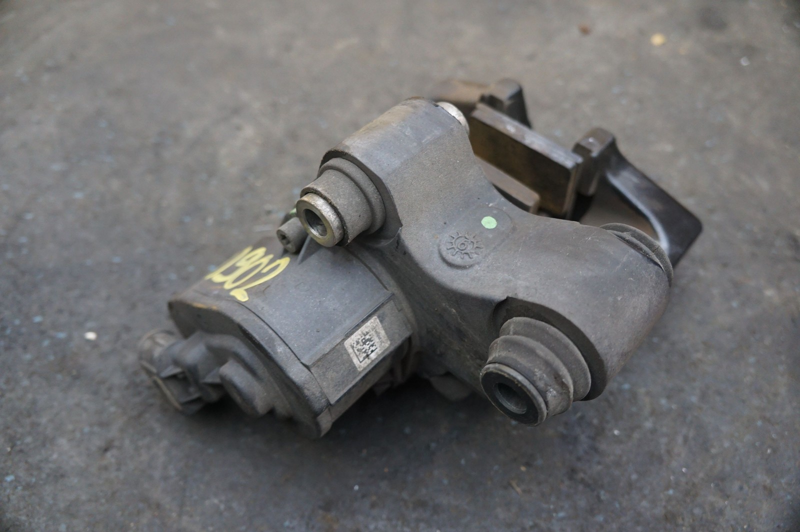 Rear Right Parking Brake Caliper AD43-2K327-BA OEM Aston Martin Rapide 2010