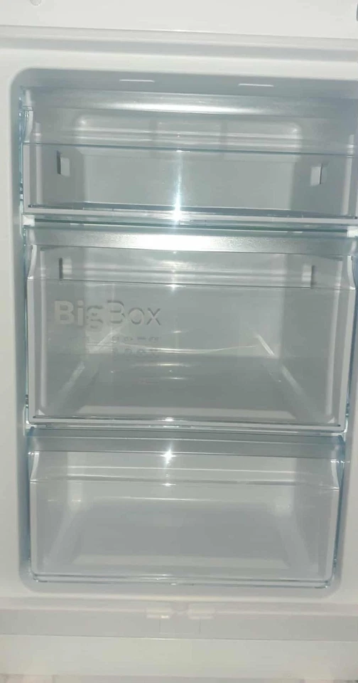 Frigorifero Bosch KGV39VLEAS Serie 4 INOX Argento  - Immagine 2 di 4