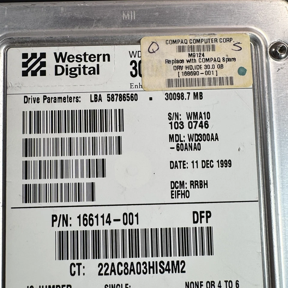 Vintage Western Digital WD300AA-60ANA0 IDE 30GB 3.5'' Hard Drive HHD TESTED - Image 3 of 4