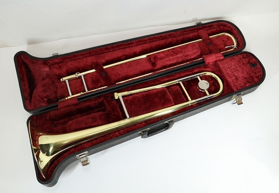 YAMAHA トロンボーン　ysl-2510 YAMAHA YSL2510 Trombone Yellow Brass With Mouthpiece