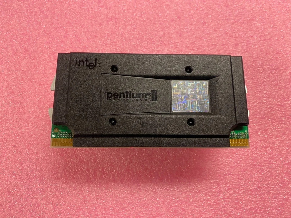 Intel Pentium II 400Mhz/512/100/2.0V Slot 1 80523PY400512PE SL357 FRU 37L5841 - Image 2 of 3