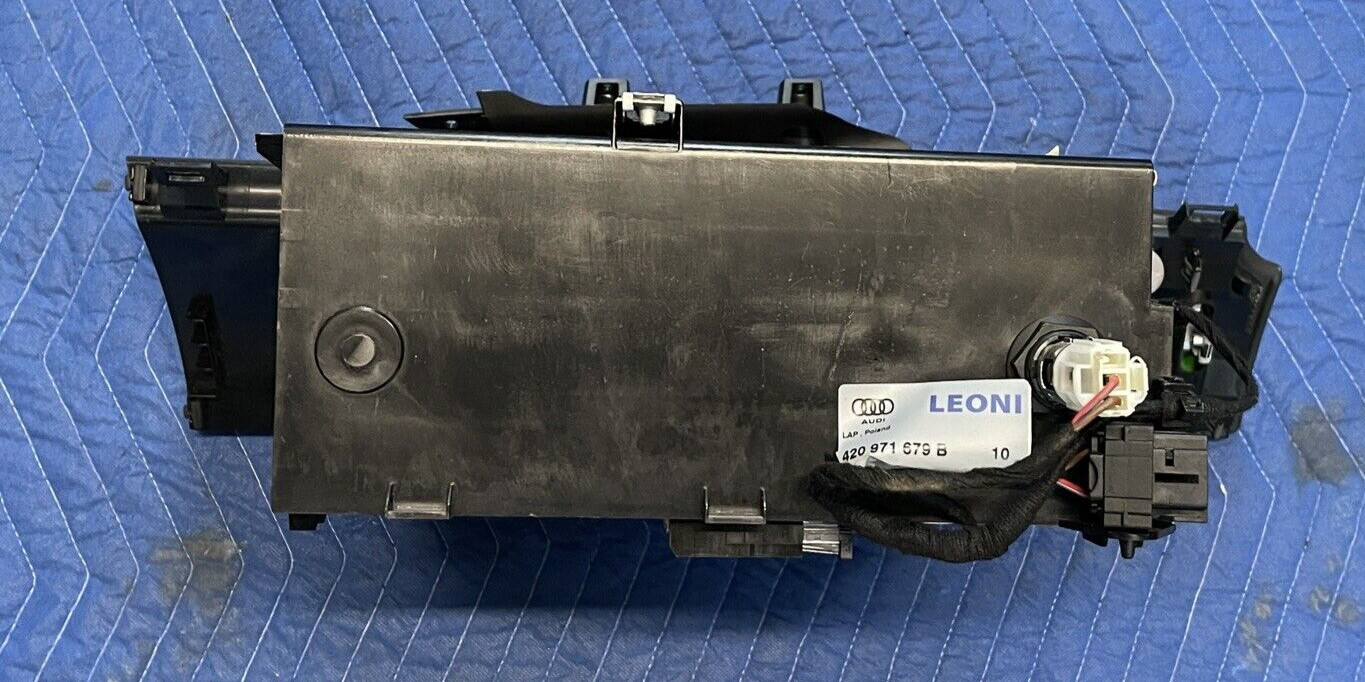 2012 AUDI R8 4.2L V8 GLOVE BOX DASH COMPARTMENT 423 857 096 OEM