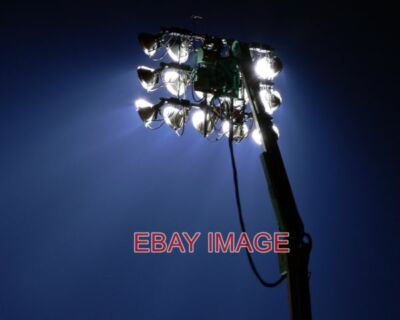 PHOTO  FLOODLIGHT AT GRACE ROAD CRICKET GROUND VISIBLE FROM MOST OF LEICESTER TH