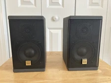 BSR Model 402 Bookshelf  Mini Speakers 2 Way Acoustic Suspension U.S. Designed!