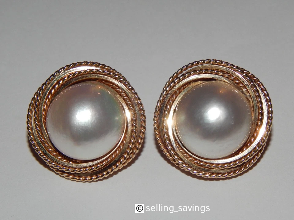 14K YELLOW GOLD MABE PEARL 1.1 INCH LARGE MILGRAIN OMEGABACK EARRINGS 16.7 GRAMS - Image 4 of 4