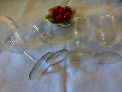 Konvolut 4 Stück verschiedene, sehr alte Bistrogläser 10-11cm