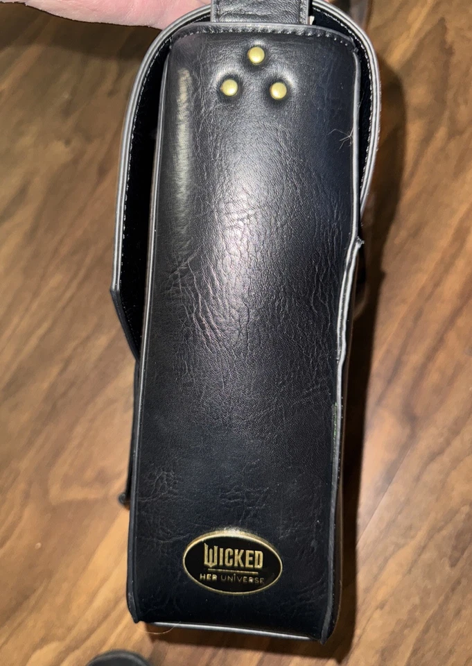 Bolso Mensajero Her Universe Wicked Movie Elphaba Nuevo Con Etiquetas Foto 3 de 4