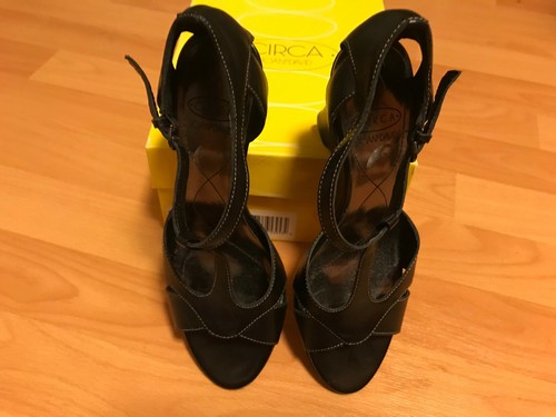 Circa Joan & David Black Leather HELAINE 5.5 M Wedge Heel Sandal Peeptoe T-strap - Picture 5 of 9