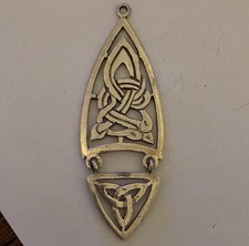 Vintage sterling silver pendant ~ Celtic knot ~ shield shape ~ Trinity Knot