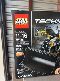 LEGO TECHNIC: Volvo L350f Wheel Loader (42030)