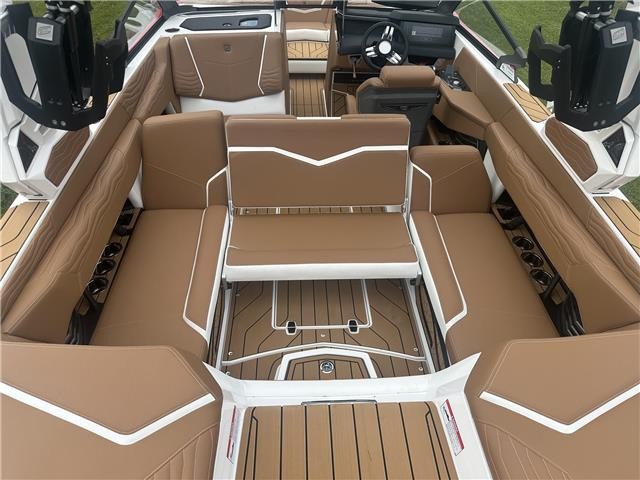 2025 Nautique G23  Victory Red