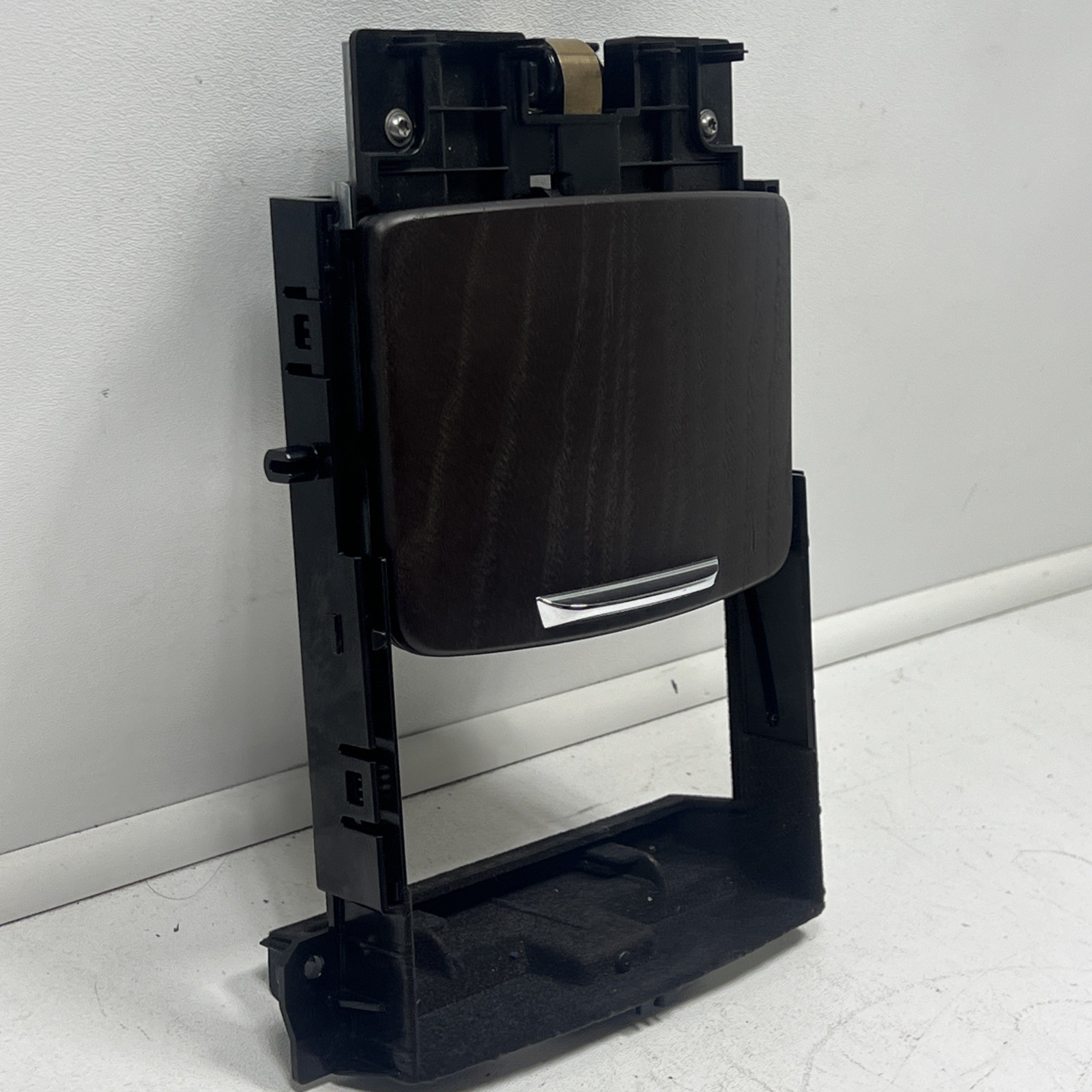 17-20 Maserati Levante M161 Center Console Storage Ash Tray Wood OEM 670048847