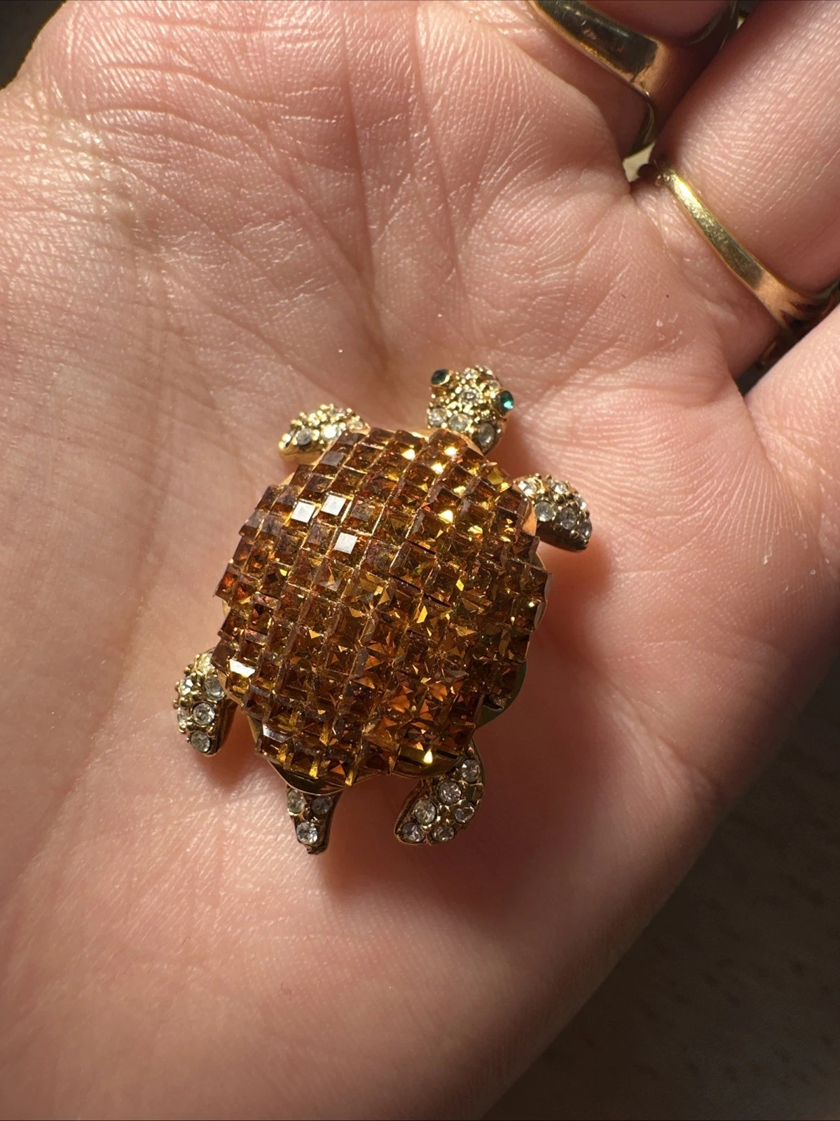 Petite Broche Tortue Dorée Strass Blanc Et Orange Bijoux Fantaisie