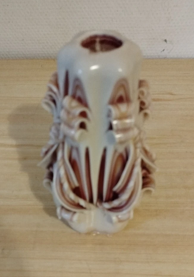 Bougie artisanale sculptée arabesque cut and curl - Photo 2/2